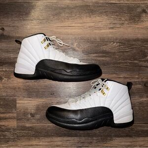Air Jordan retro 12 “taxi” (2013)